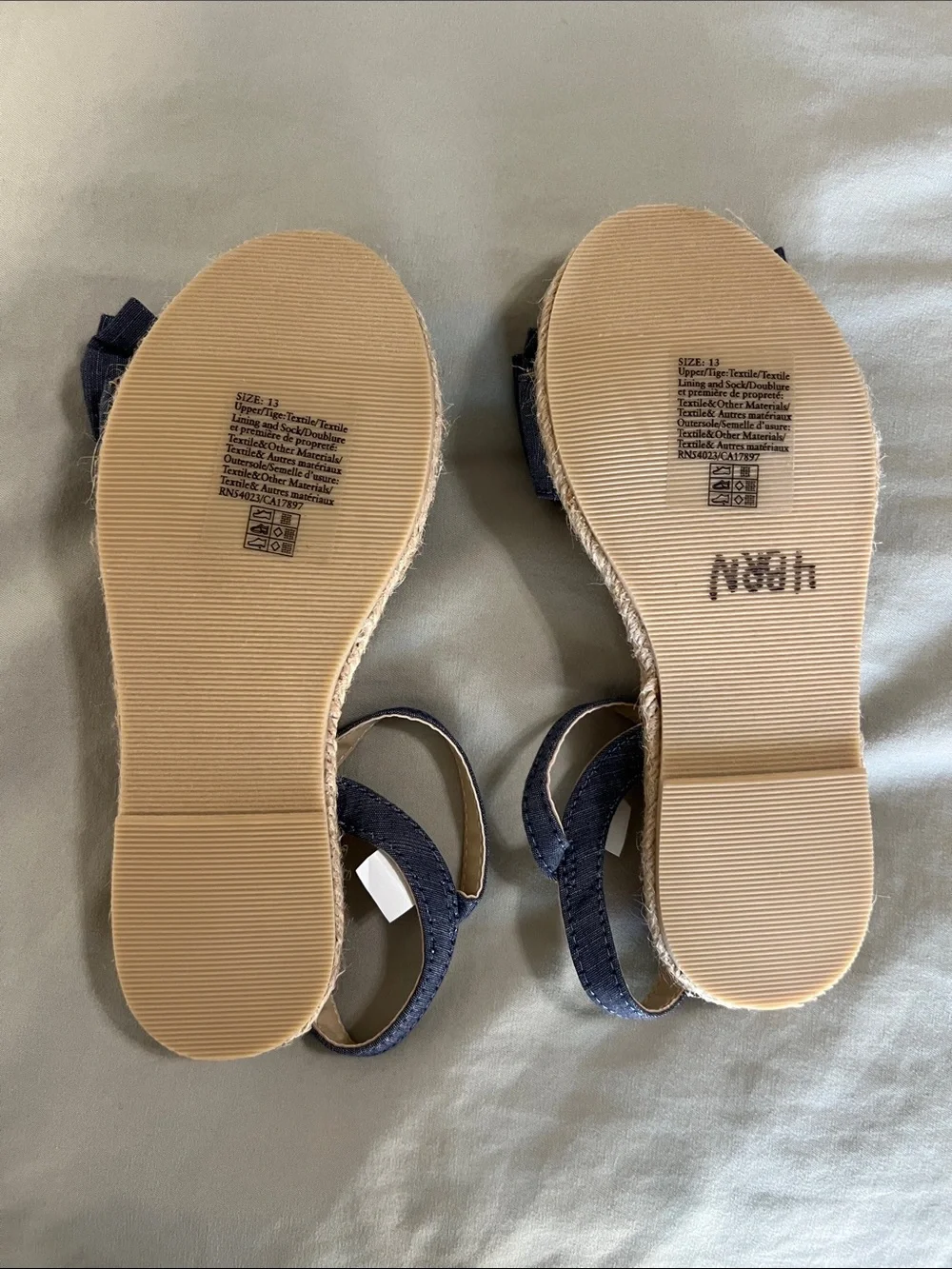 Janie and Jack - Girl’s Navy & Tan Bow Espadrille Sandals - Size 13 (NWOT)